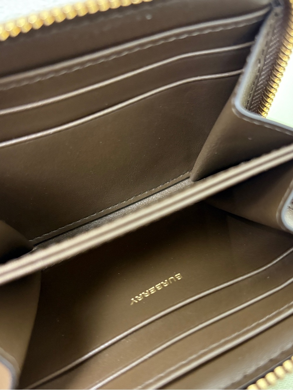 Burberry Ebony Brown and Black zip wallet New - Picture 5 of 6